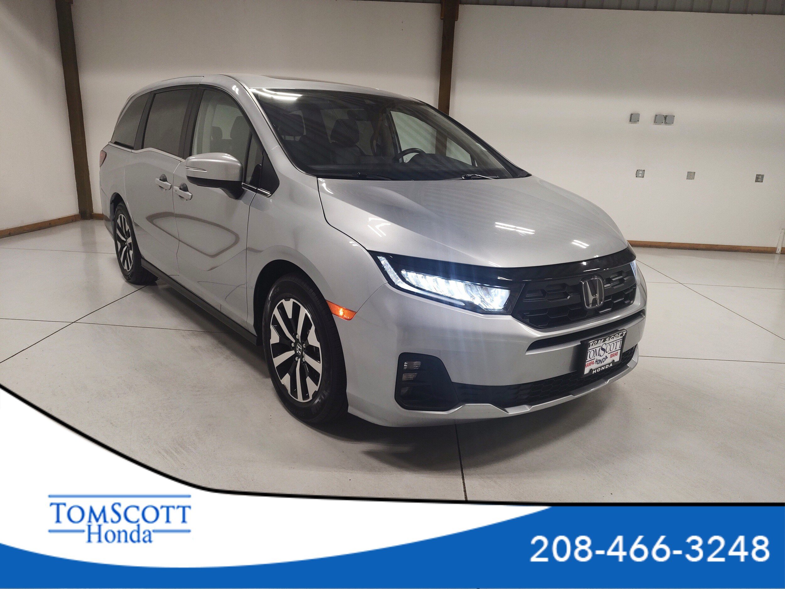 Used 2025 Honda Odyssey EX-L image 1
