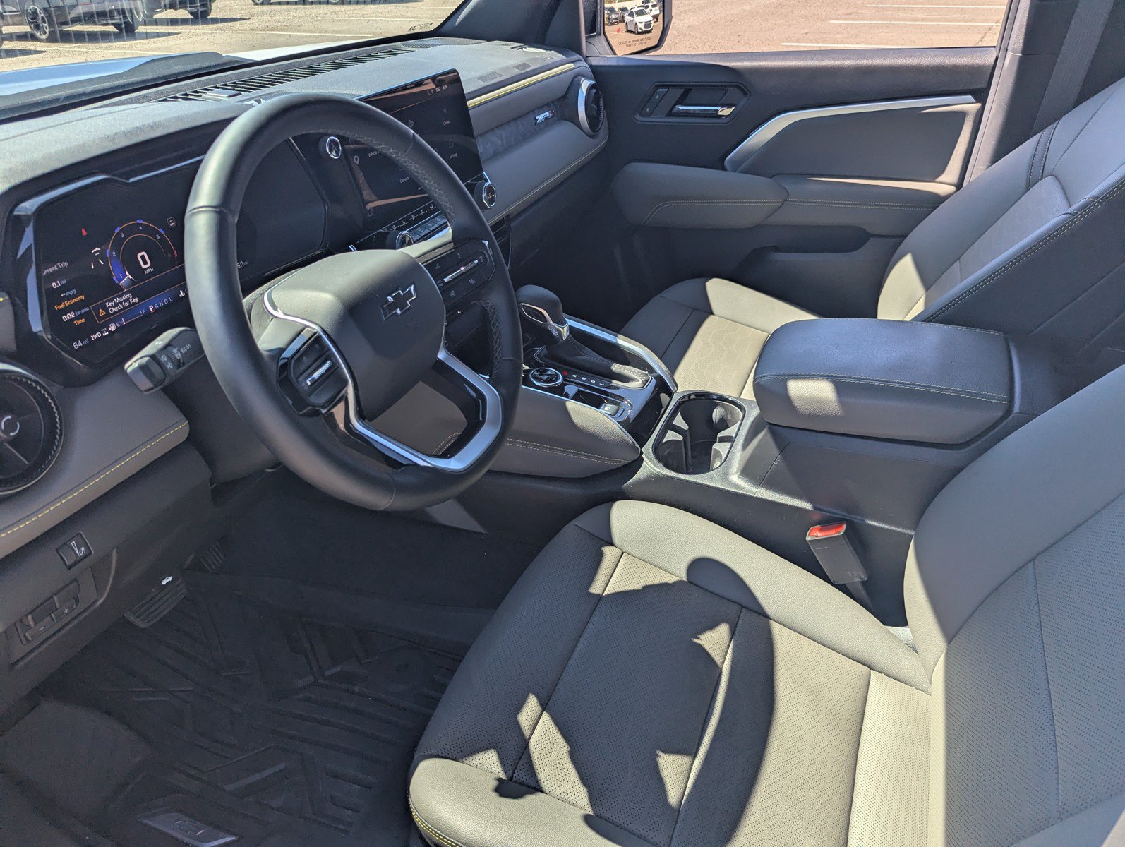 Certified 2025 Chevrolet Colorado ZR2 w/ Technology Package AWD/4WD image 13
