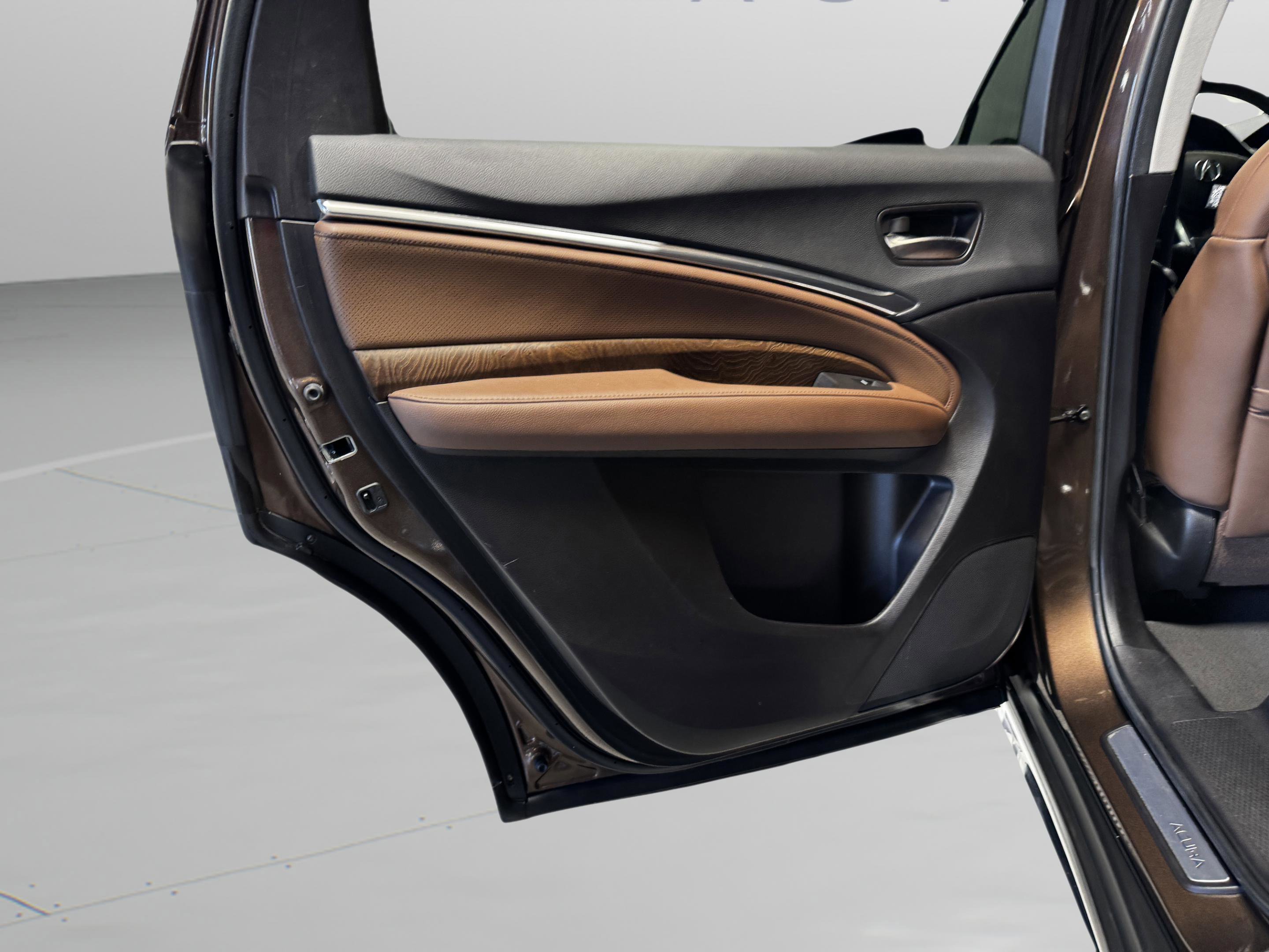 Certified 2019 Acura MDX FWD w/ Technology Package image 14