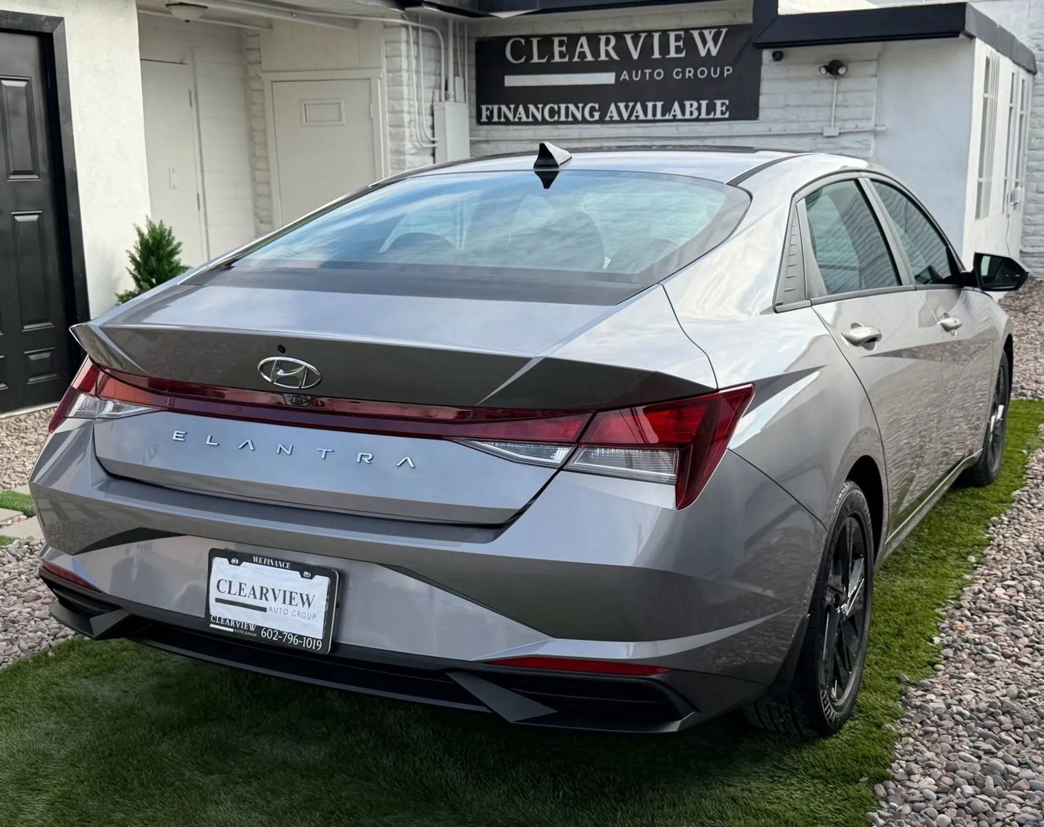 Used 2023 Hyundai Elantra SEL image 16