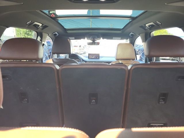 Used 2017 Audi Q7 3.0T Prestige w/ Prestige Package image 18