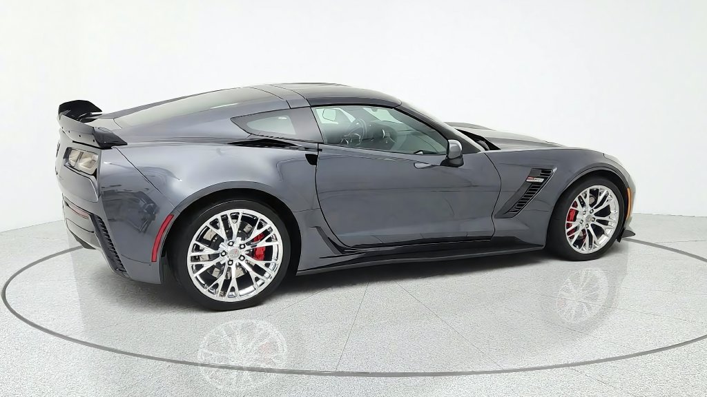 Used 2017 Chevrolet Corvette Z06 RWD image 7