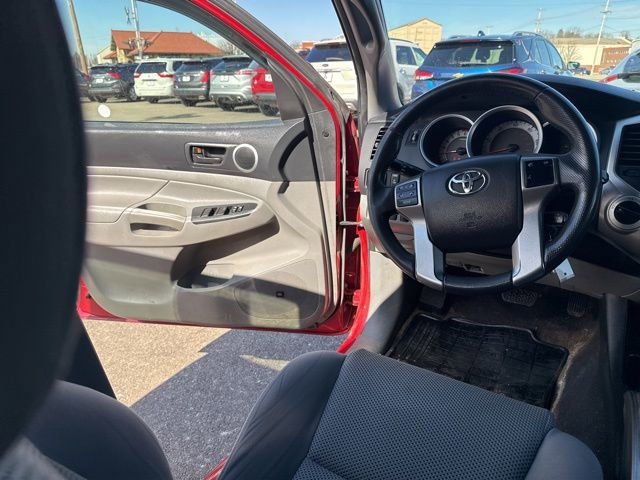 Used 2012 Toyota Tacoma 4x4 Double Cab w/ TRD Sport Pkg image 15