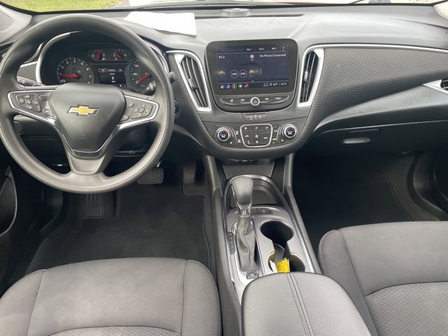 Used 2024 Chevrolet Malibu LT image 3