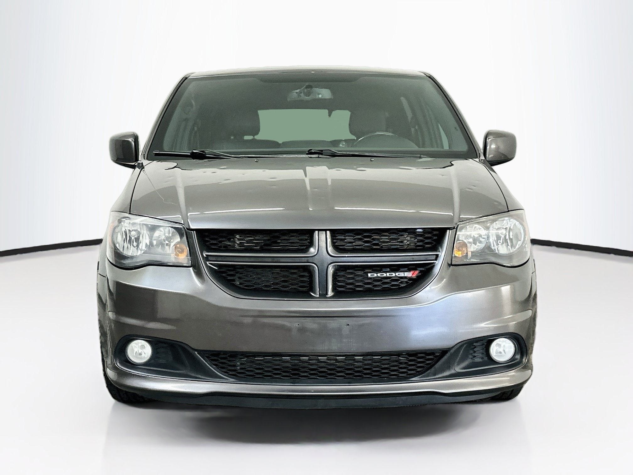 Used 2018 Dodge Grand Caravan GT FWD image 2