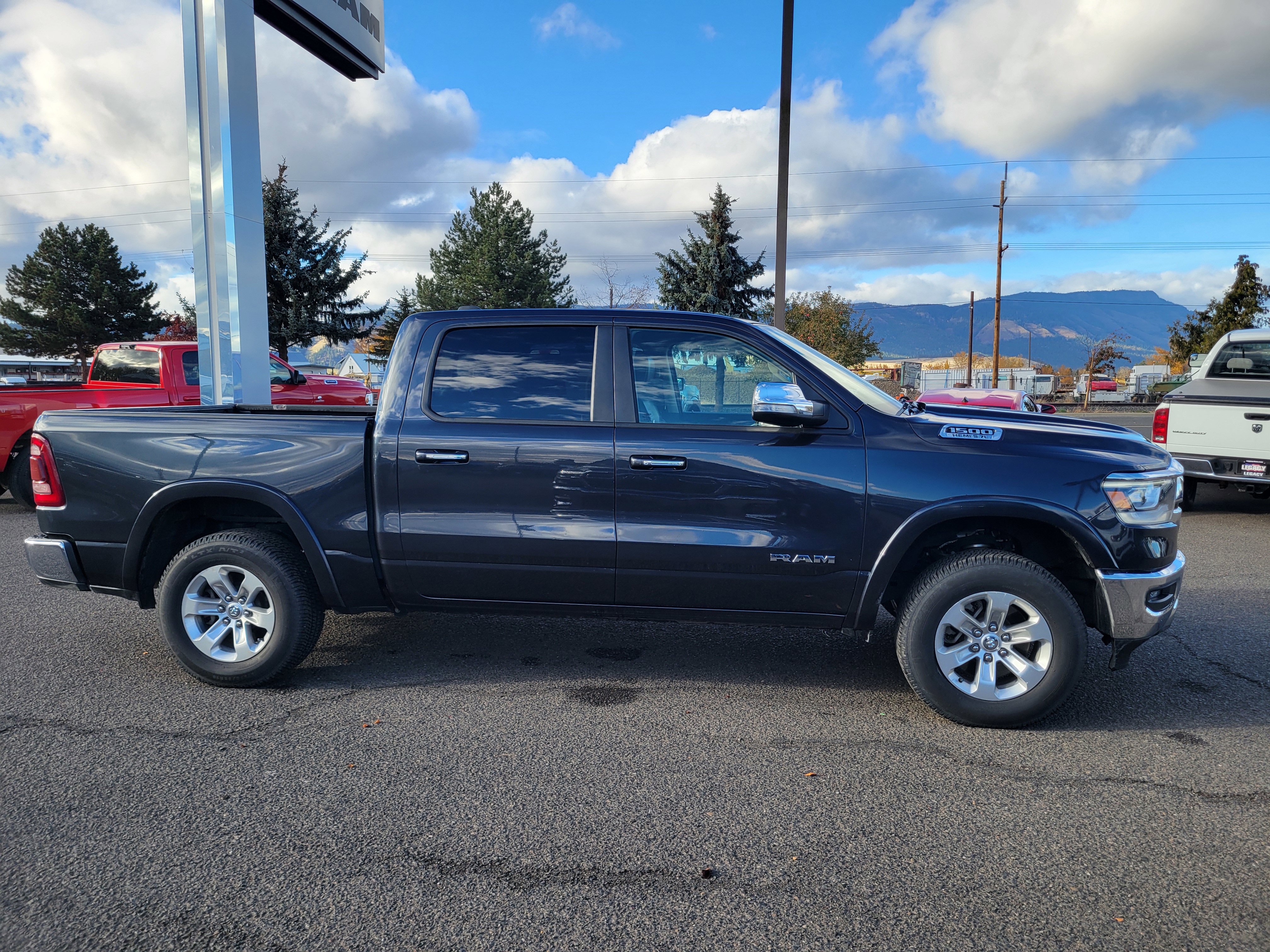 Used 2019 RAM 1500 Laramie image 2