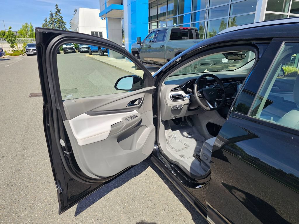 Used 2022 Chevrolet Bolt EUV Premier FWD image 18