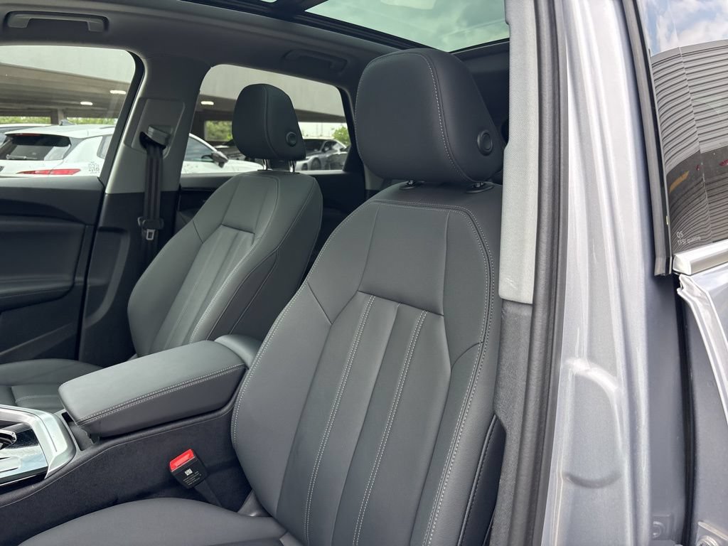 Certified 2025 Audi Q5 Premium Plus w/ Premium Plus AWD/4WD image 11