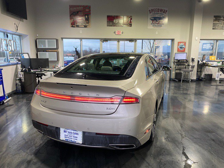 Used 2017 Lincoln MKZ Reserve w/ Climate Package FWD image 7