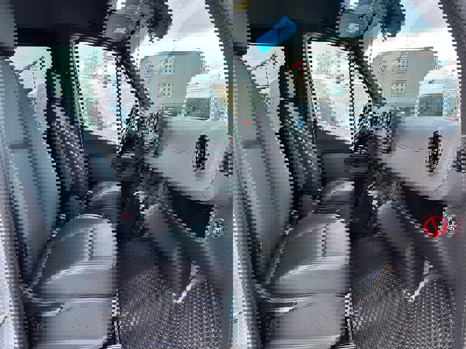 Used 2021 Freightliner Sprinter 2500 image 10