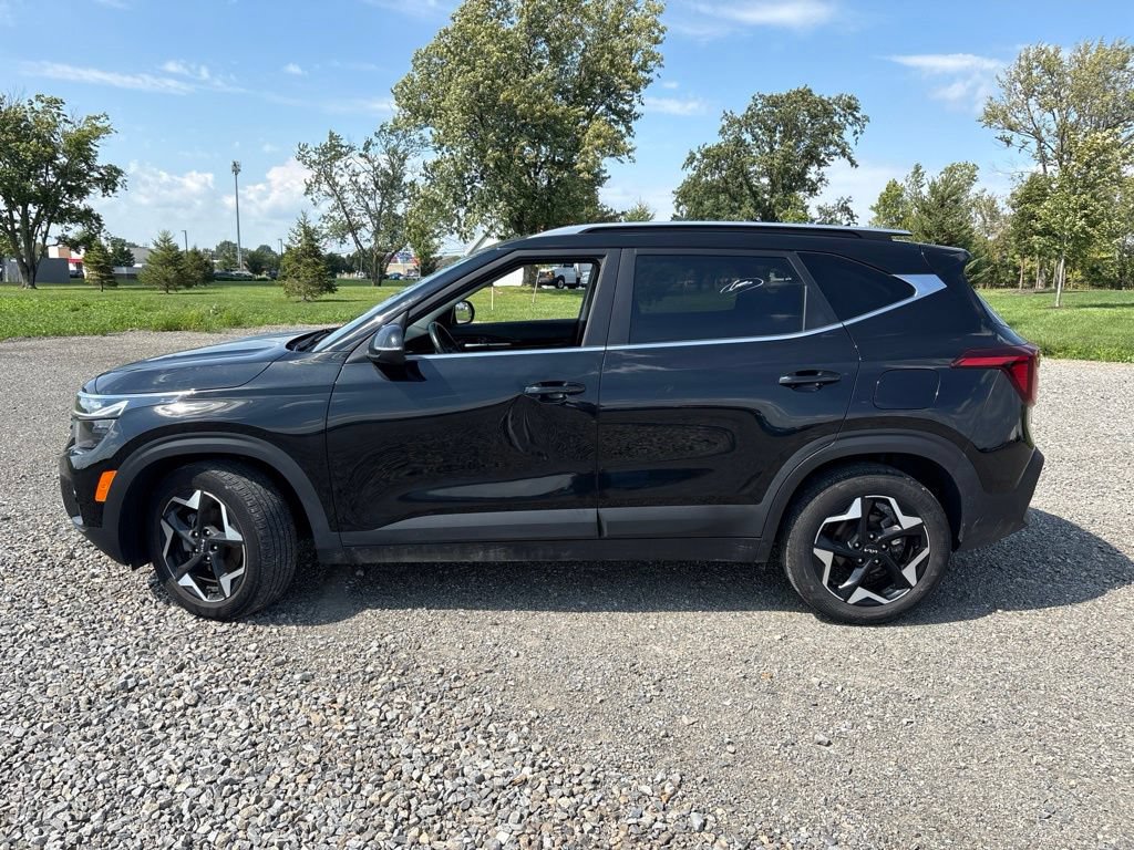 Used 2025 Kia Seltos EX w/ EX Sunroof Package FWD image 6