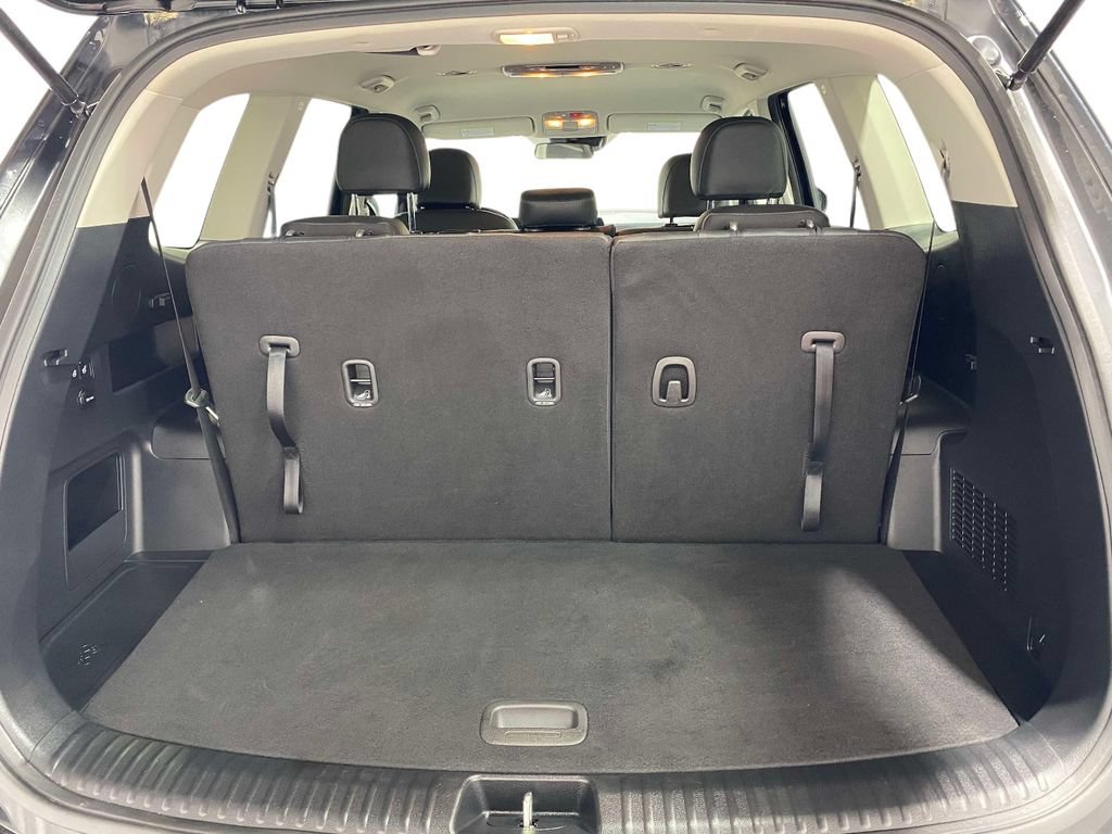 Used 2024 Kia Telluride LX AWD/4WD image 11