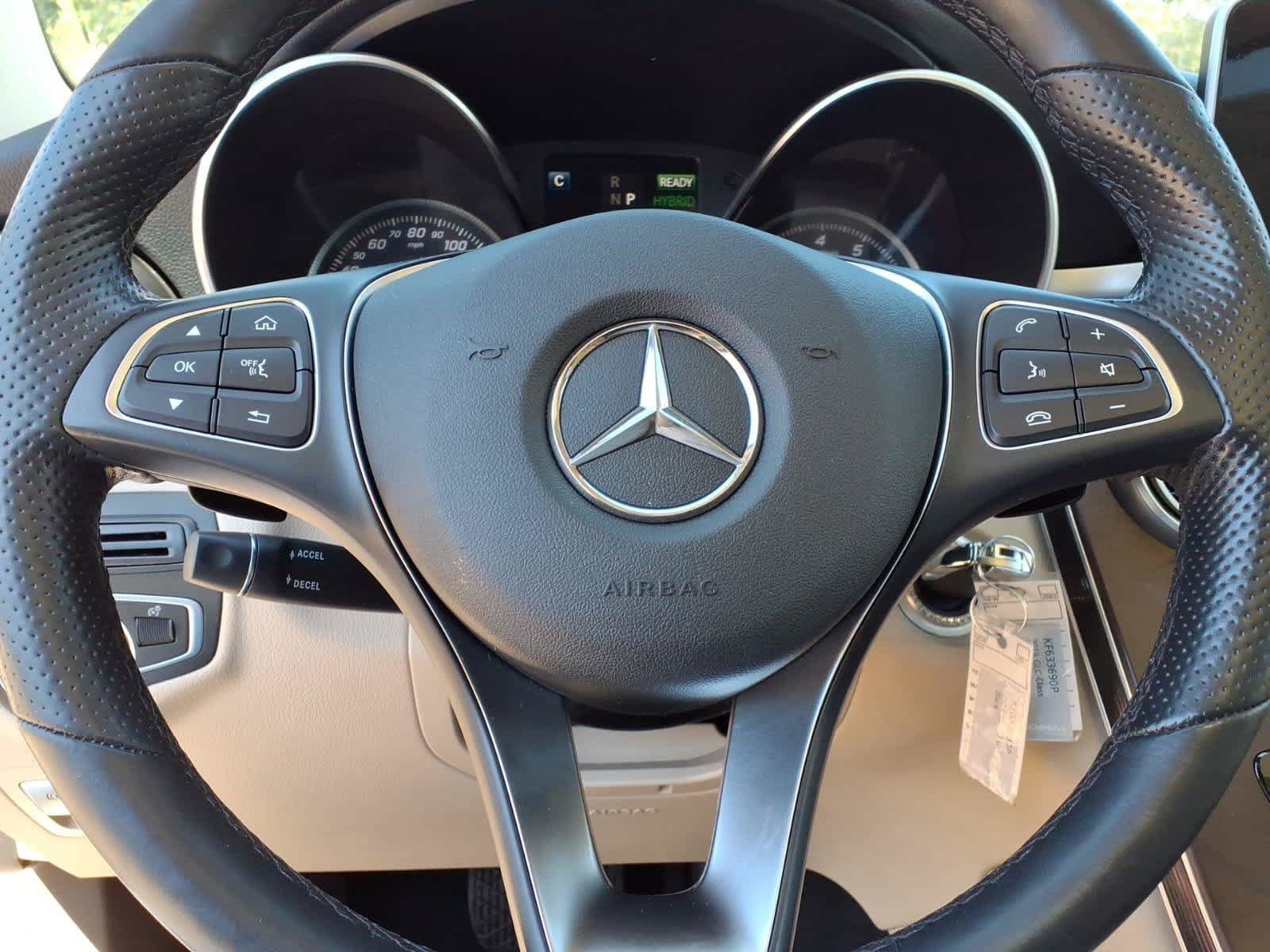 Used 2019 Mercedes-Benz GLC 350e 4MATIC image 17