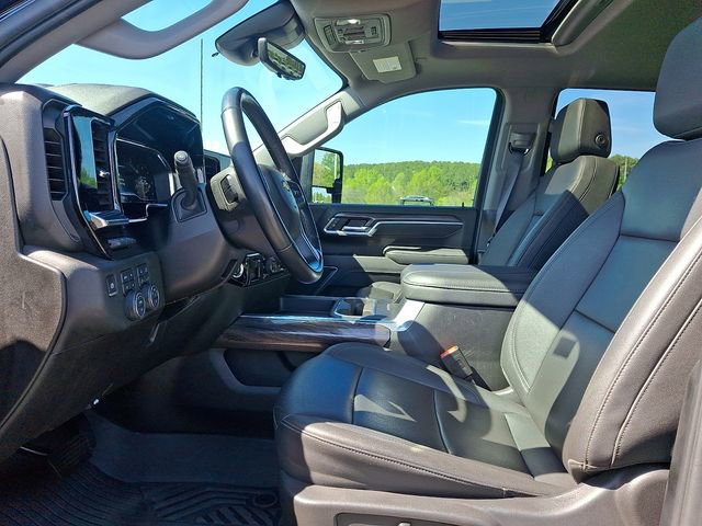 Used 2025 Chevrolet Silverado 3500 LTZ w/ LTZ Premium Package AWD/4WD image 13