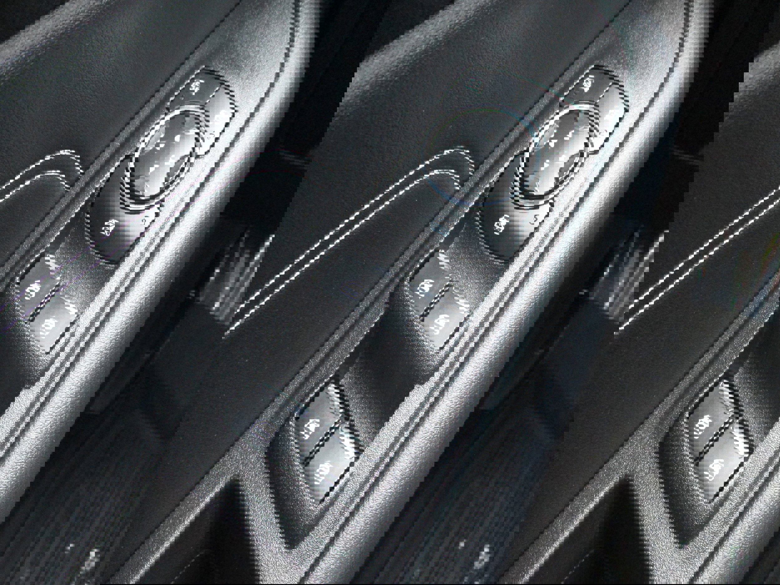 Used 2024 Ford Edge Titanium image 37