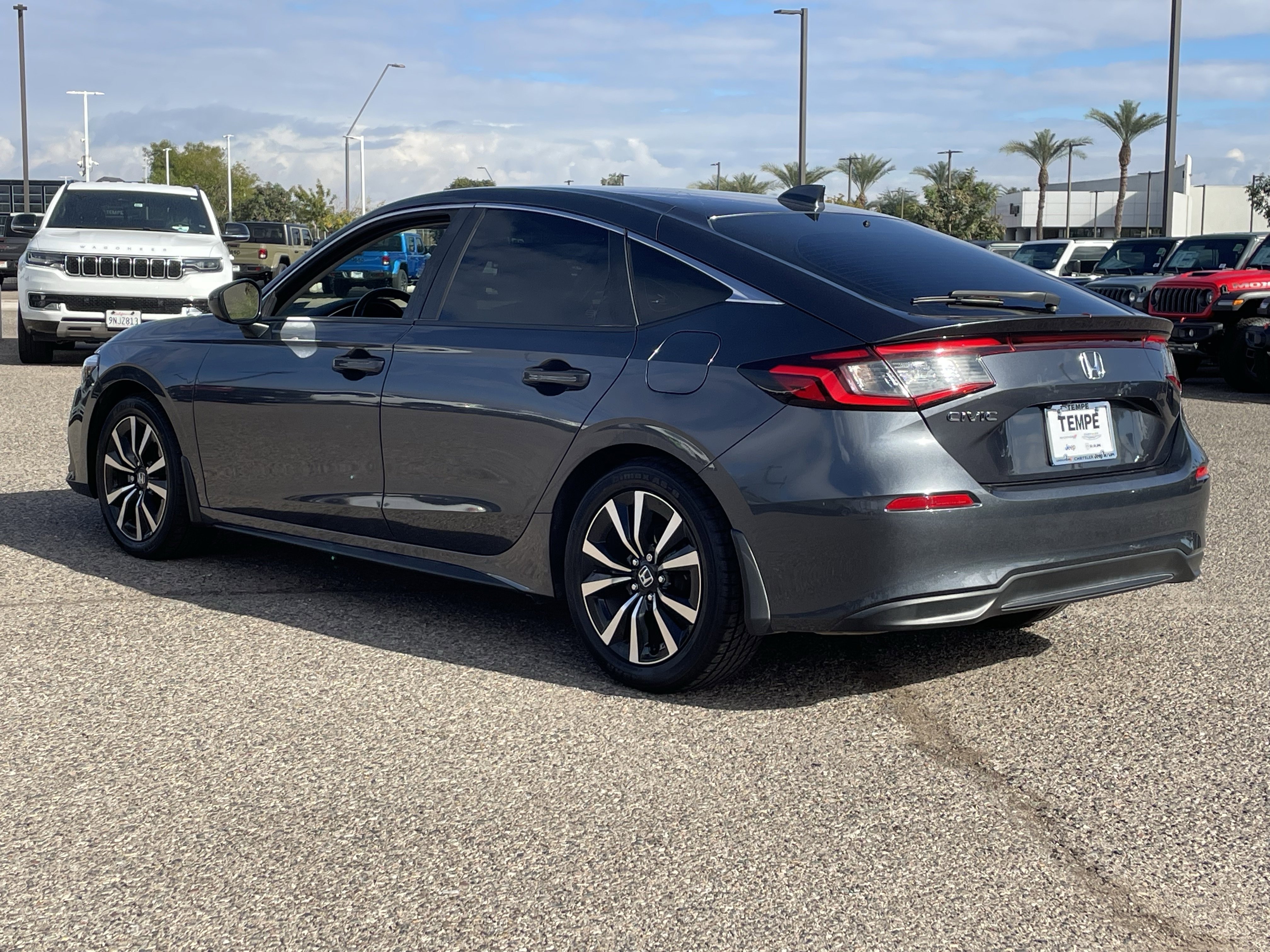 Used 2023 Honda Civic EX-L image 4