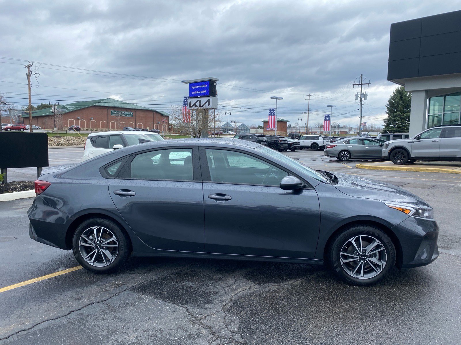 Certified 2023 Kia Forte LXS image 9