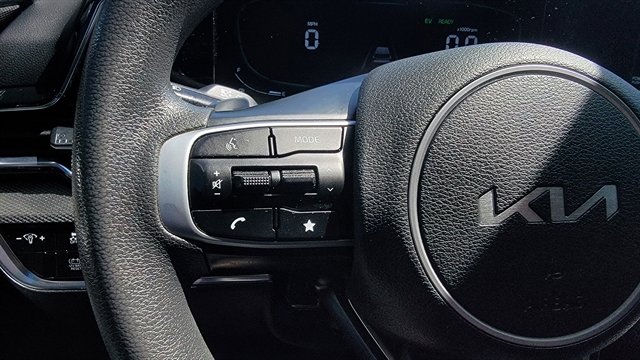 Used 2023 Kia Sportage LX AWD/4WD image 26