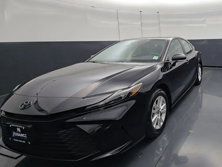 Used 2026 Toyota Camry LE w/ Convenience Package AWD/4WD image 9