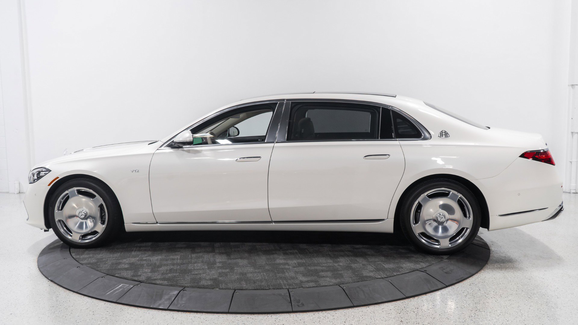 Used 2023 Mercedes-Benz Maybach S 680 4MATIC image 3