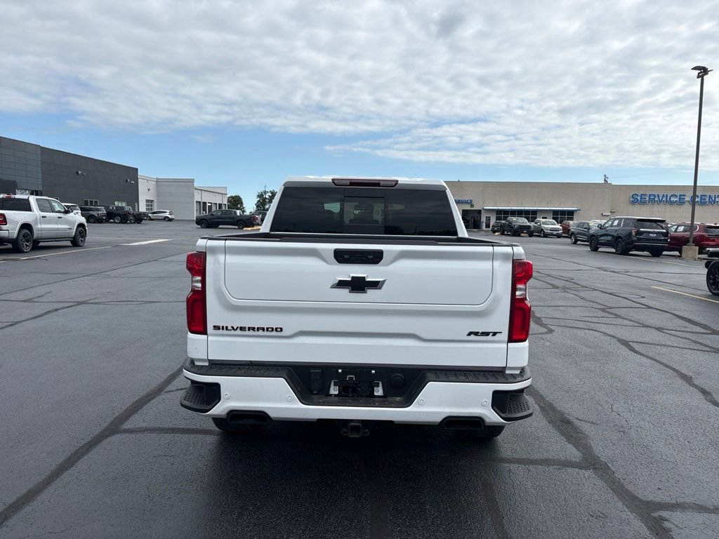 Used 2024 Chevrolet Silverado 1500 RST w/ Redline Edition AWD/4WD image 12