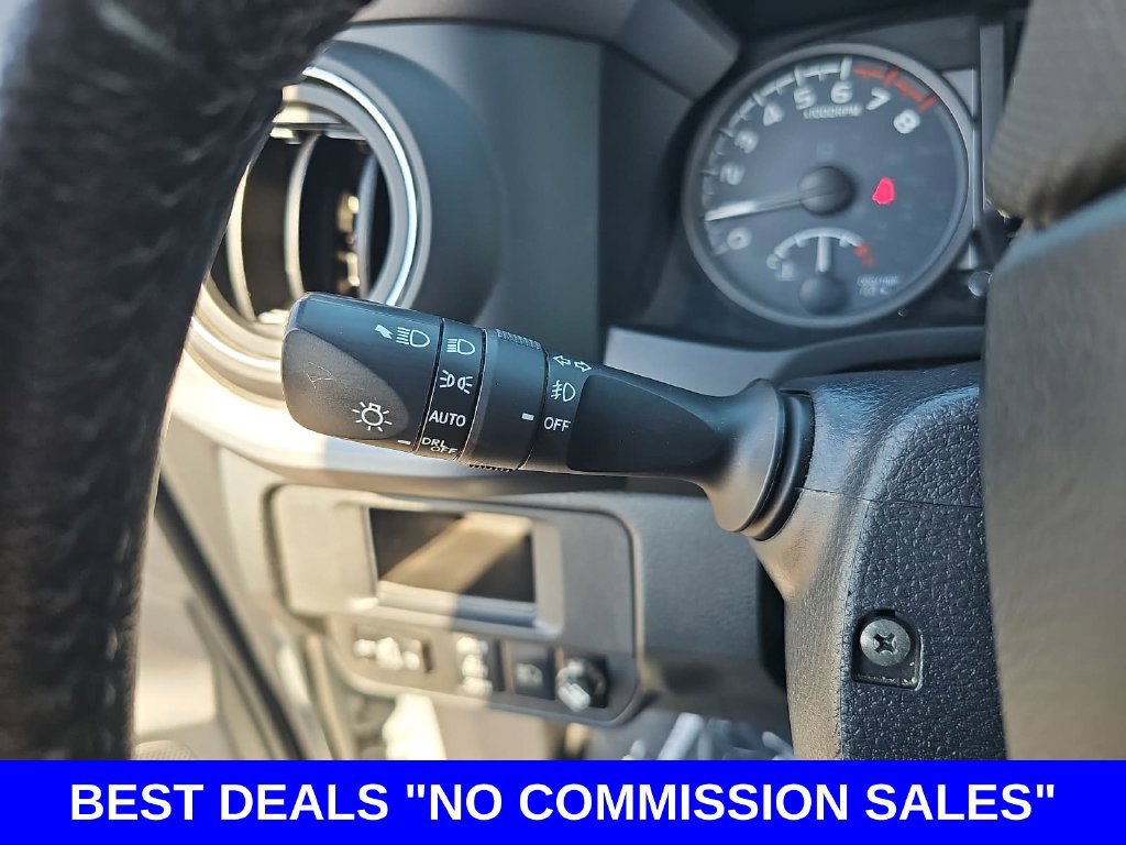 Used 2019 Toyota Tacoma TRD Off-Road AWD/4WD image 25