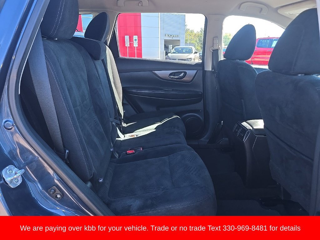 Used 2016 Nissan Rogue S w/ Appearance Package FWD image 23