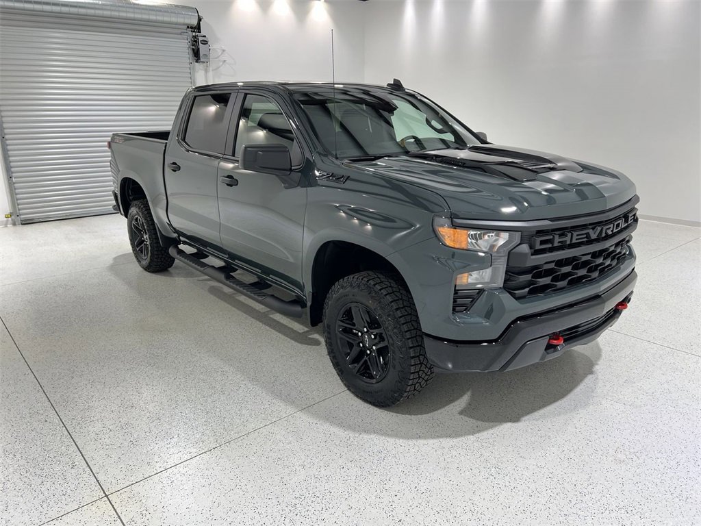 New 2026 Chevrolet Silverado 1500 Custom Trail Boss w/ LPO, Dark Essentials Package image 7