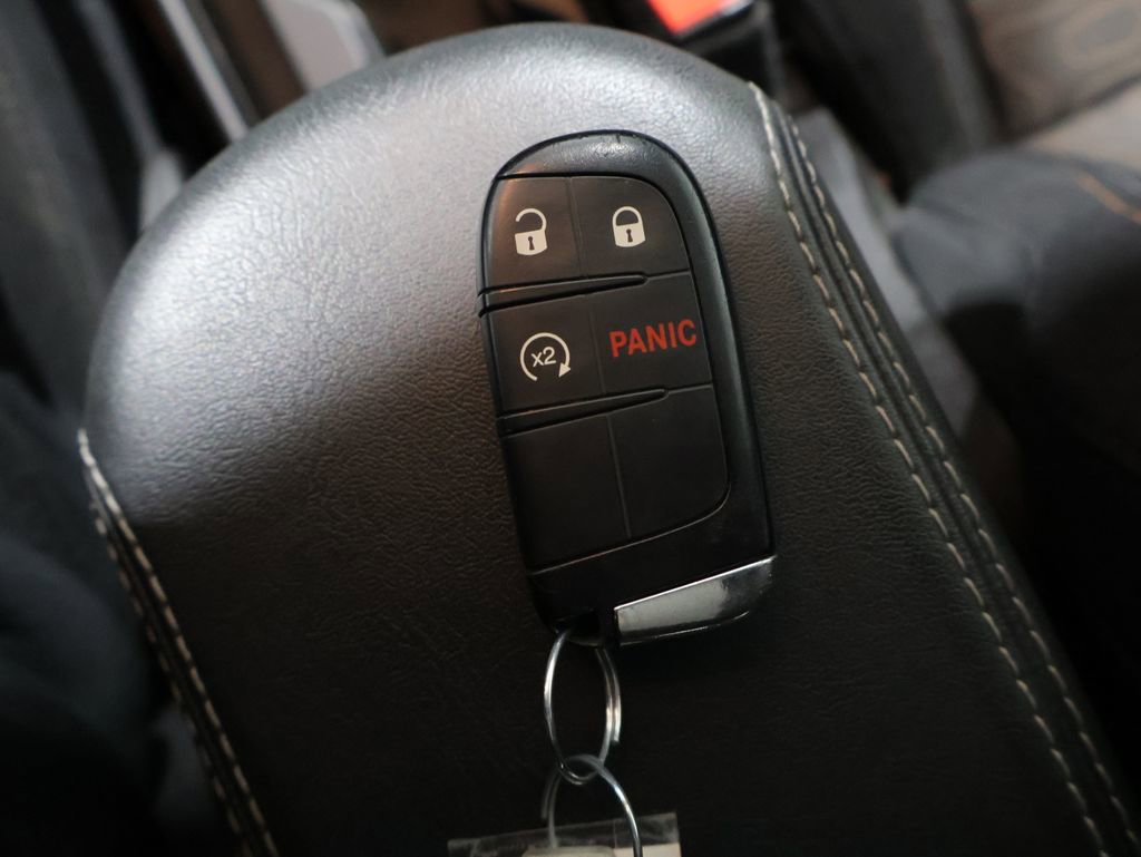 Used 2023 Jeep Renegade Latitude AWD/4WD image 26