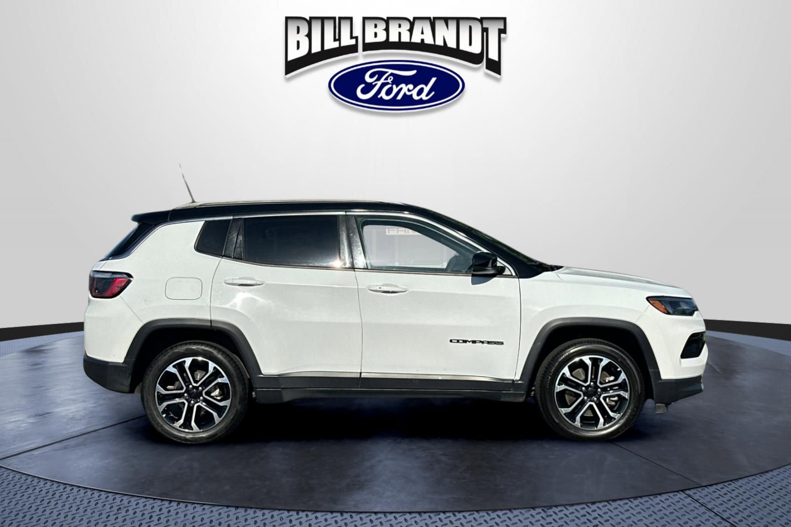 Used 2024 Jeep Compass Limited AWD/4WD image 2