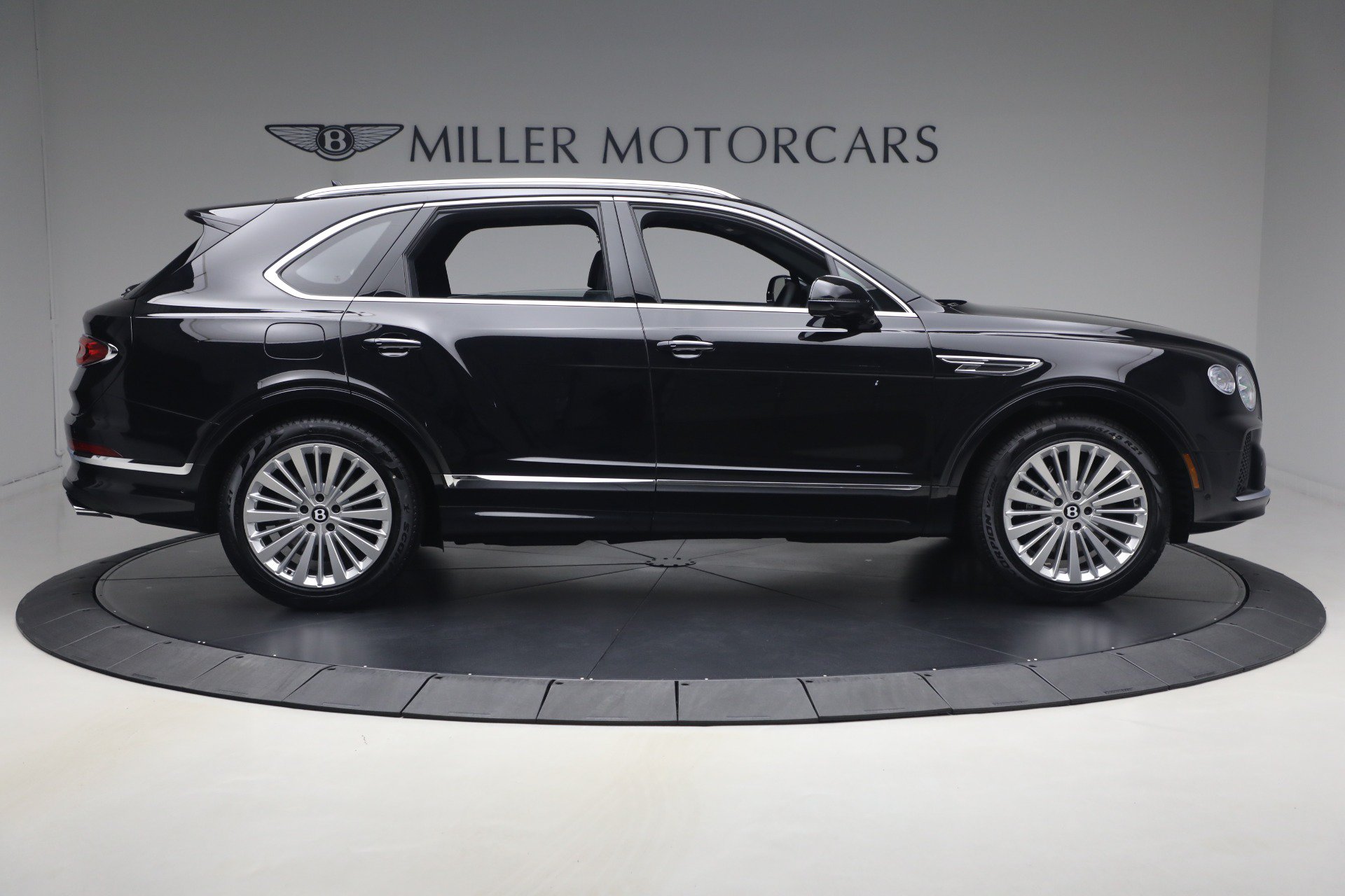 New 2026 Bentley Bentayga AWD/4WD image 9