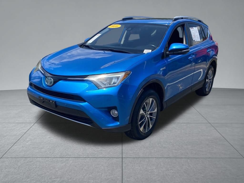 Used 2016 Toyota RAV4 XLE AWD/4WD image 2