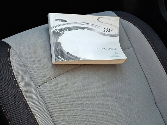 Used 2017 Chevrolet Trax LS image 28