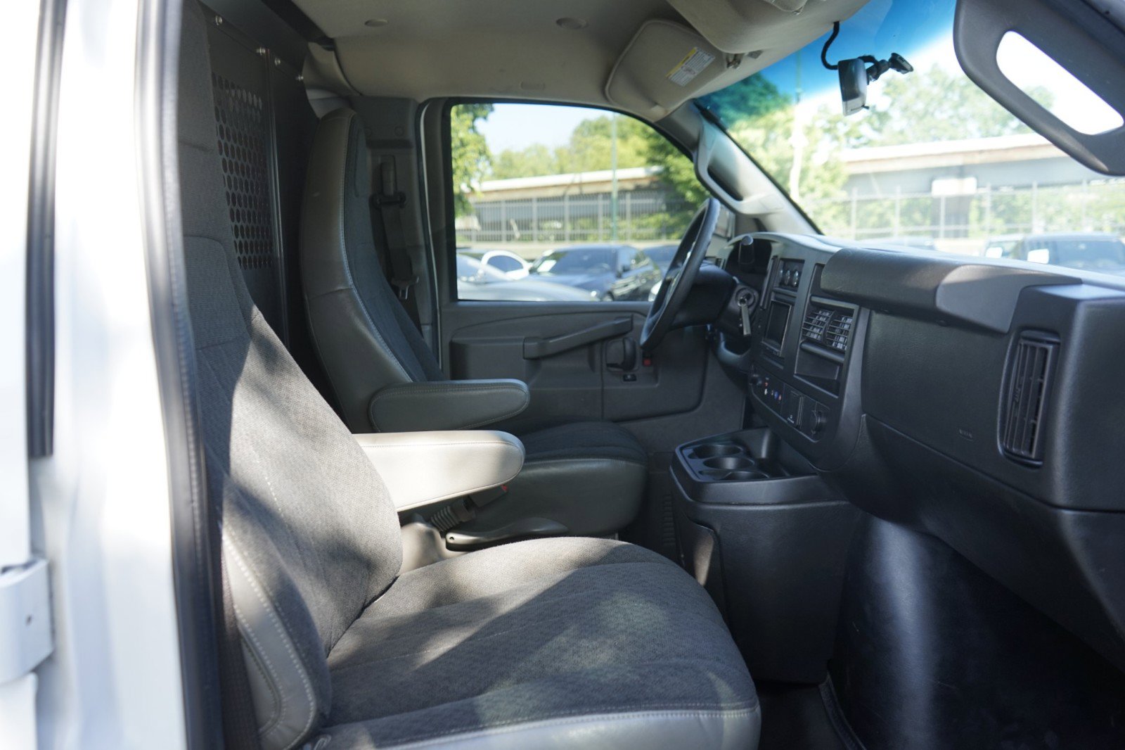 Used 2021 Chevrolet Express 2500 w/ Driver Convenience Package image 18