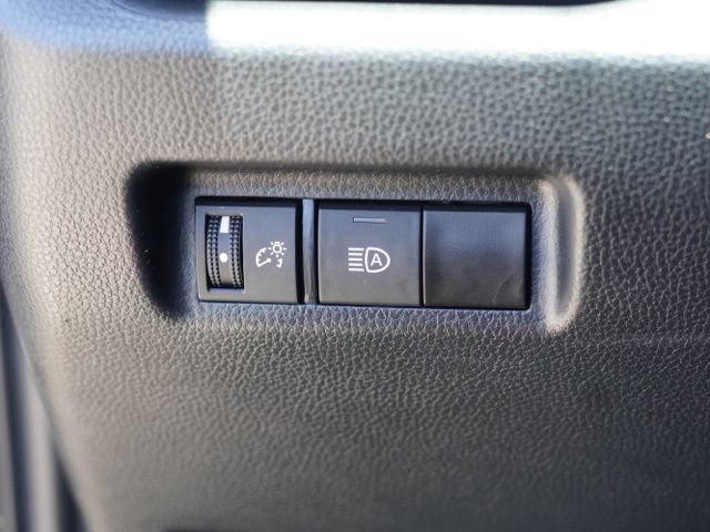 Used 2024 Toyota RAV4 LE AWD/4WD image 20
