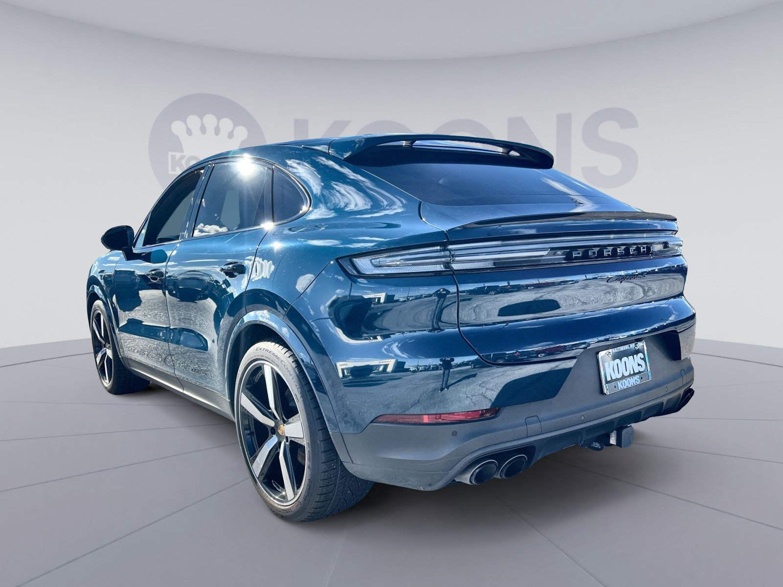 Used 2024 Porsche Cayenne S AWD/4WD image 4