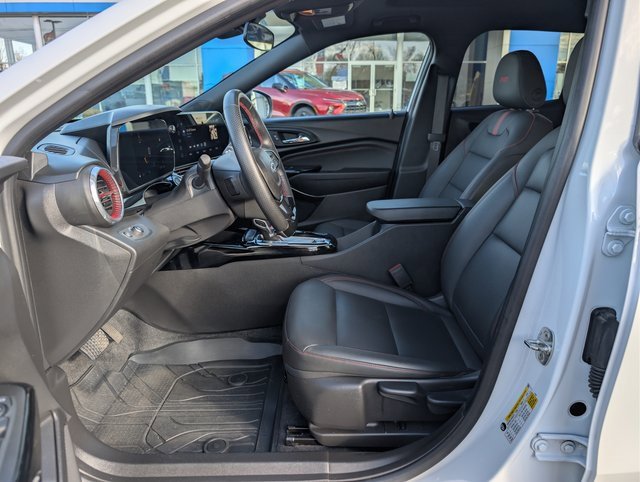 Used 2024 Chevrolet Trax RS w/ Sunroof Package image 10