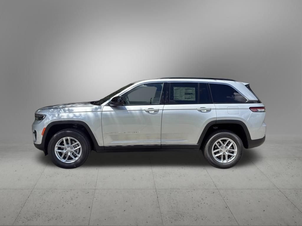 New 2026 Jeep Grand Cherokee Laredo X RWD image 5