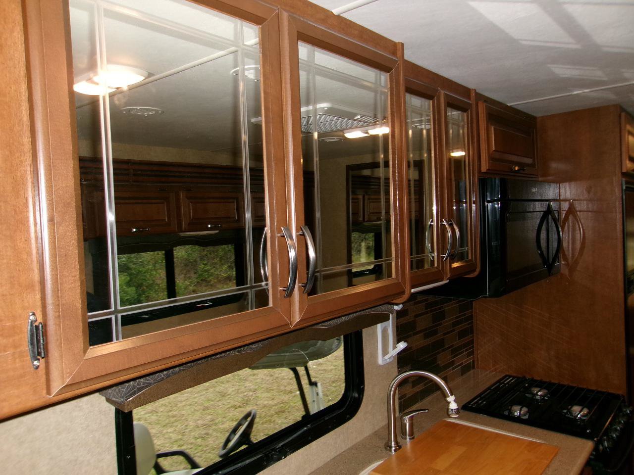 Used 2014 Ford E-450 and Econoline 450 Super Duty w/ Motorhome Prep Package RWD image 16