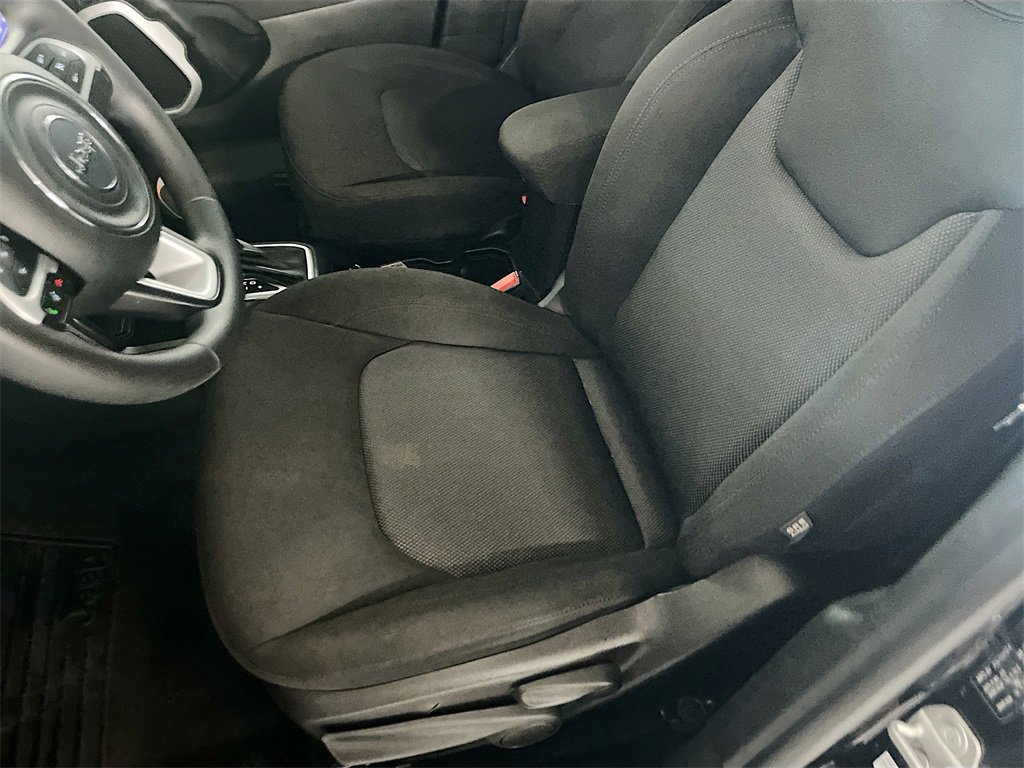 Used 2019 Jeep Renegade Sport w/ Sport Appearance Group image 18