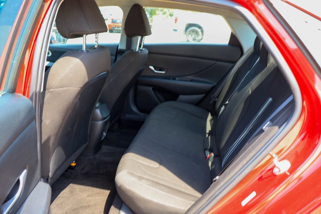 Used 2024 Hyundai Elantra SEL FWD image 9