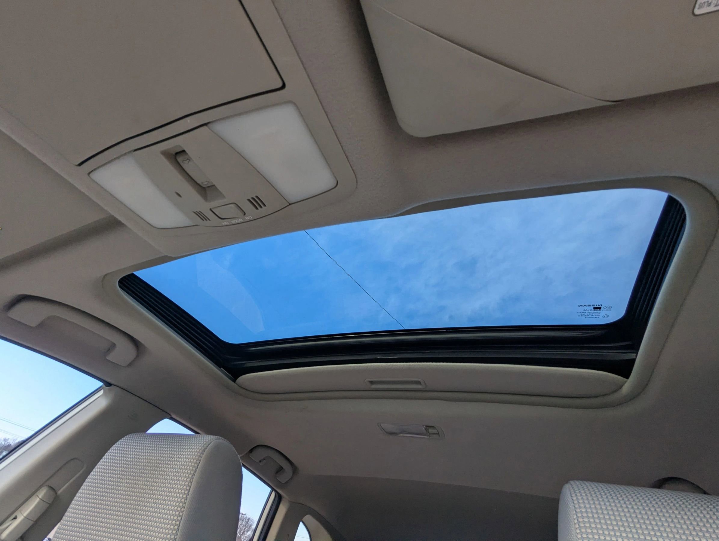 Used 2008 Nissan Rogue SL w/ Premium Pkg image 21