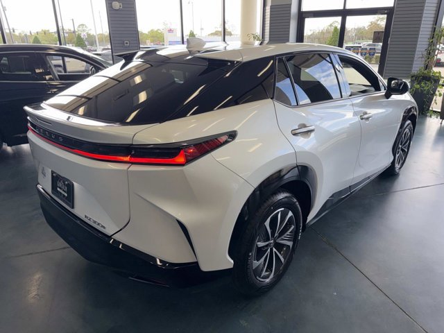 Used 2024 Lexus RZ 300e Premium w/ Accessory Package (Z1) image 2