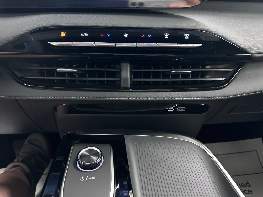 New 2026 Buick Enclave Preferred w/ Power Package AWD/4WD image 49