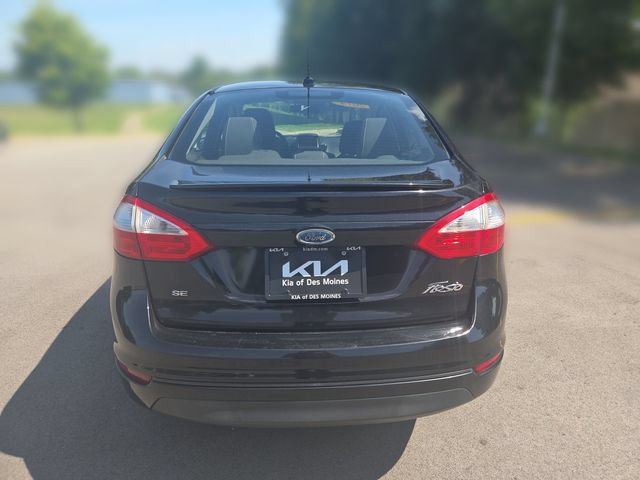 Used 2014 Ford Fiesta SE w/ Equipment Group 201A FWD image 4