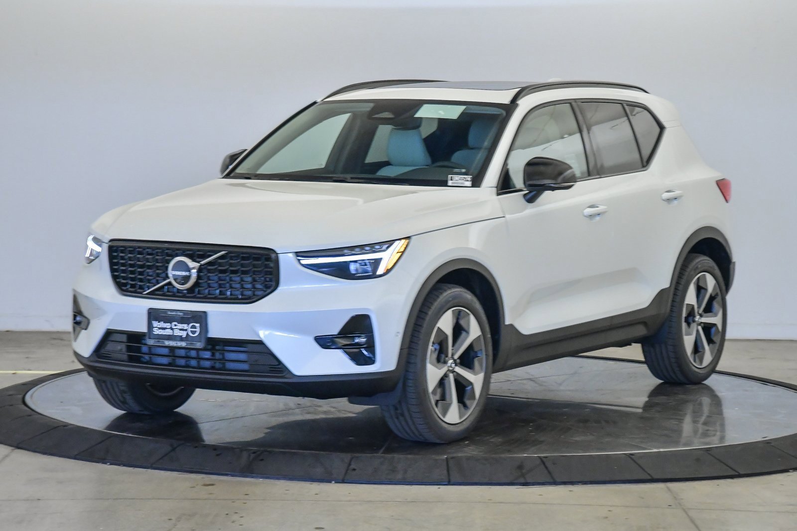 New 2025 Volvo XC40 B5 Plus w/ Protection Package Premier