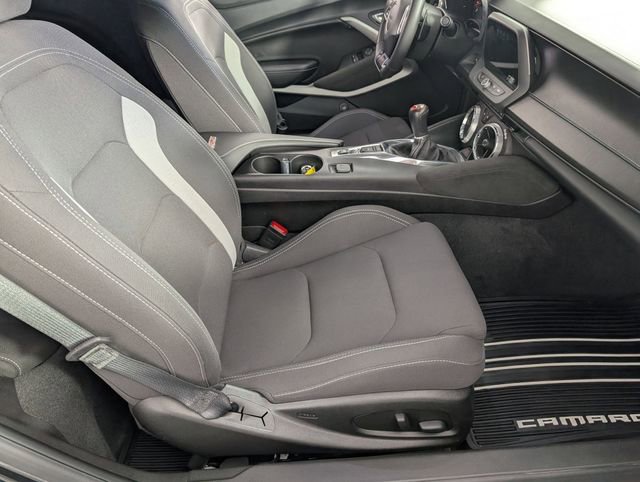 Used 2018 Chevrolet Camaro SS RWD image 26