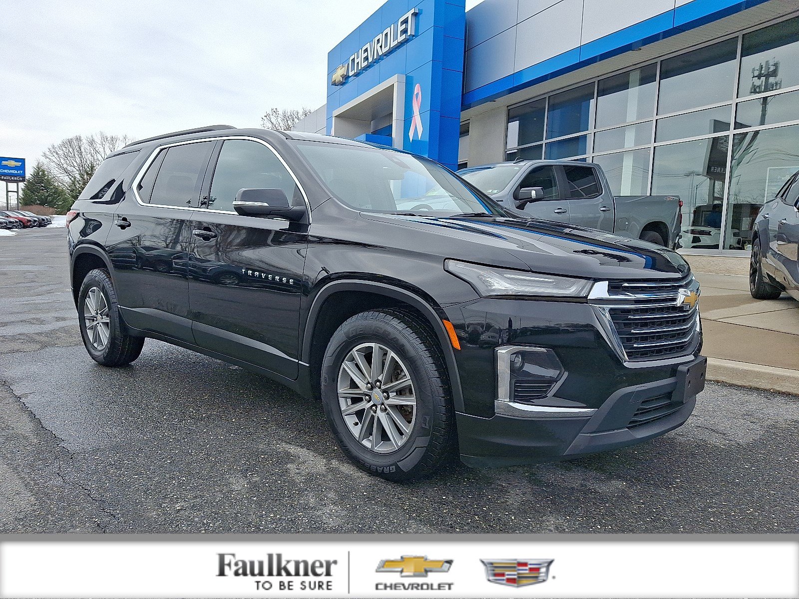 Certified 2023 Chevrolet Traverse LT image 1
