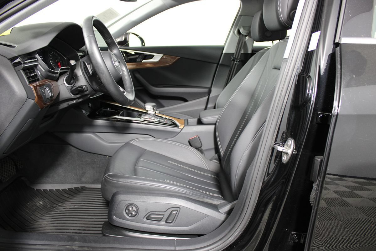Used 2020 Audi A4 2.0T Premium w/ Convenience Package FWD image 9