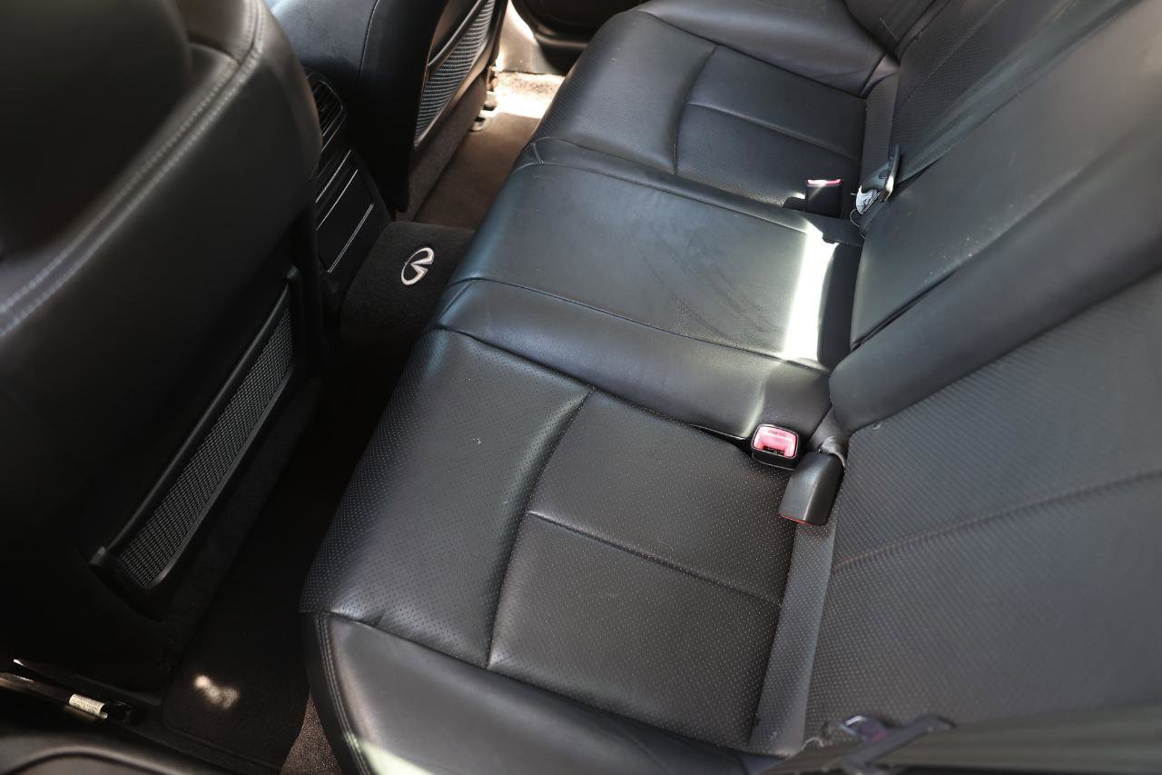 Used 2009 INFINITI G37 Journey w/ Premium Pkg image 10